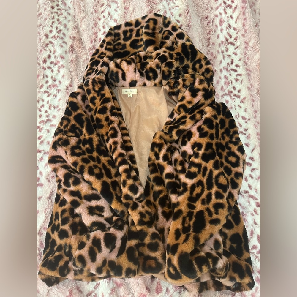 ❌❌SOLD❌❌ Faux Fur Leopard Hooded Jacket